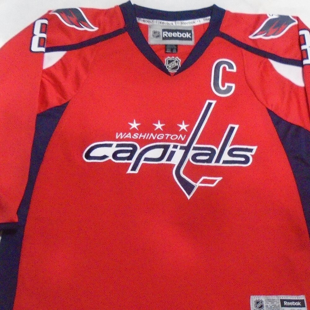 Reebok Washington Capitals Alexander Ovechkin #8 Hockey Jersey Size Youth L/ XL